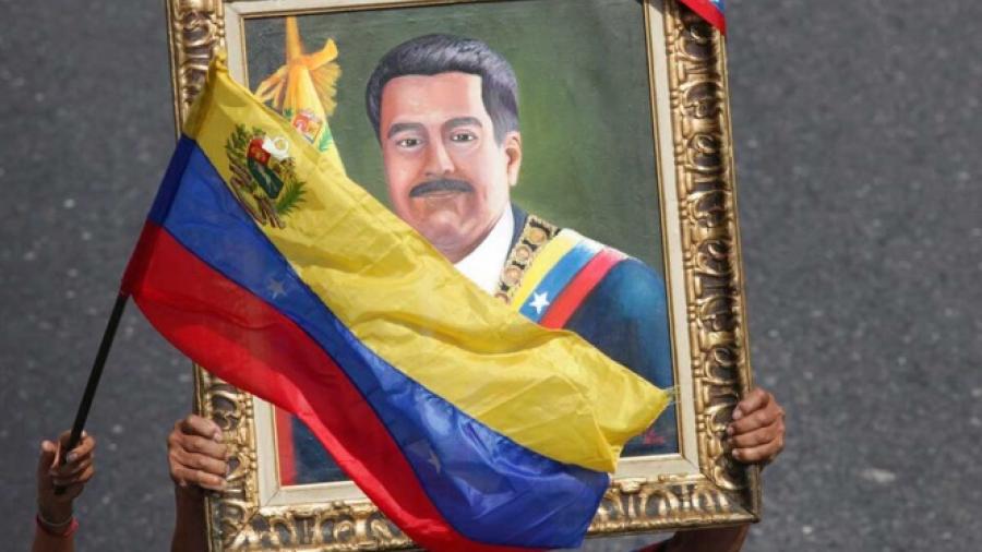 EU levanta sanciones a empresarios e hijastros de Maduro