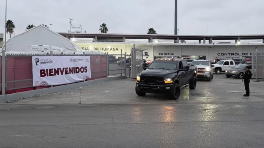 M&aacute;s de cuatro mil veh&iacute;culos de paisanos ingresan a Tamaulipas por Nuevo Laredo