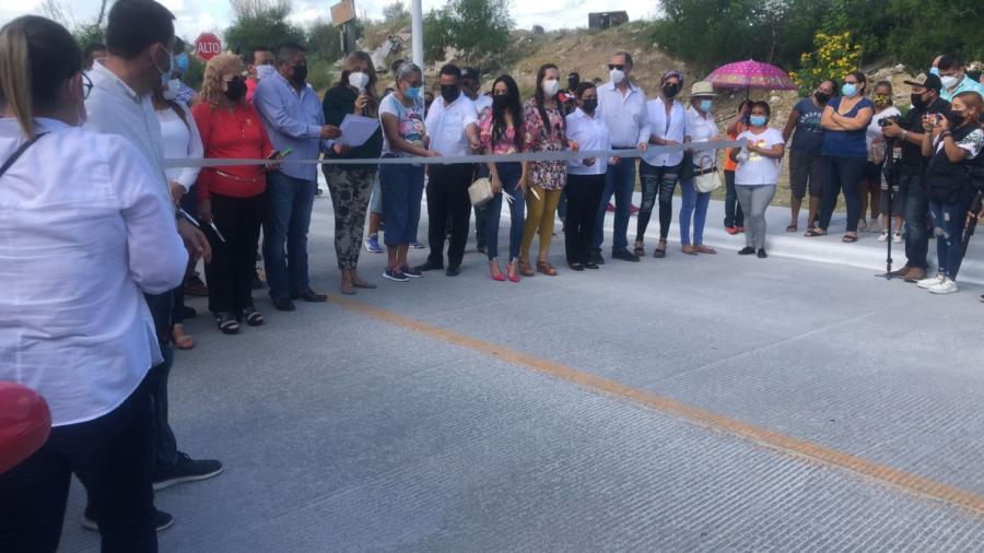 Inauguran pavimentaciones y nueva plaza pública