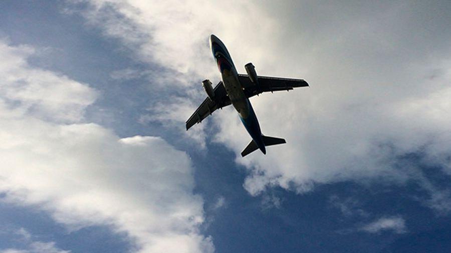Avión se estrella en Rusia y deja varios muertos 