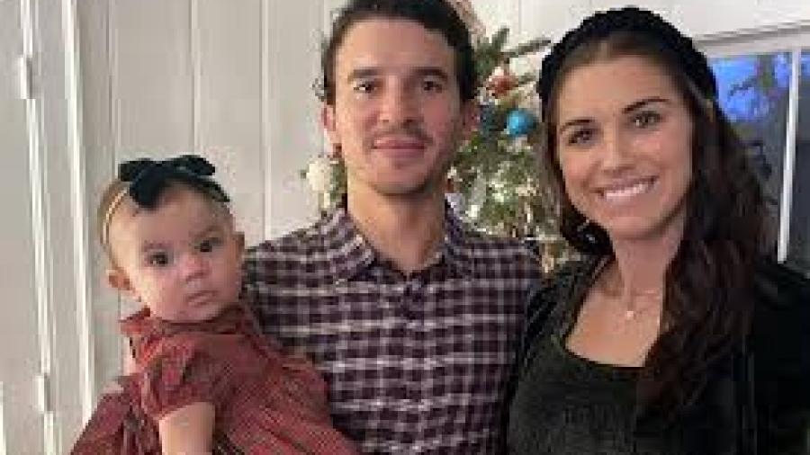 Alex Morgan y su familia dan positivo a Covid-19
