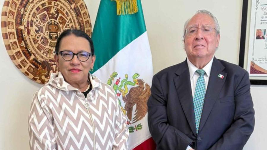 Rosa Icela Rodríguez llega al Vaticano para participar en misa de comienzo del pontificado de León XIV