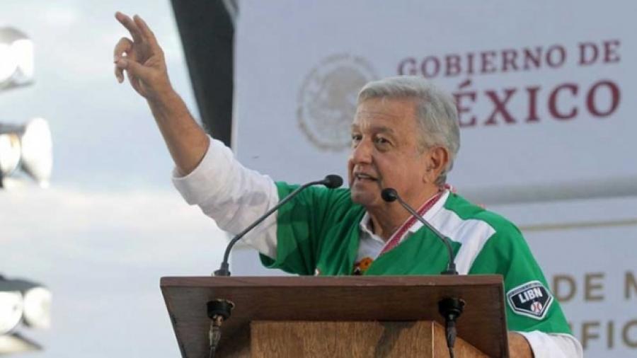 AMLO afirma que se acabaron los grandes salarios en la administraci&oacute;n p&uacute;blica