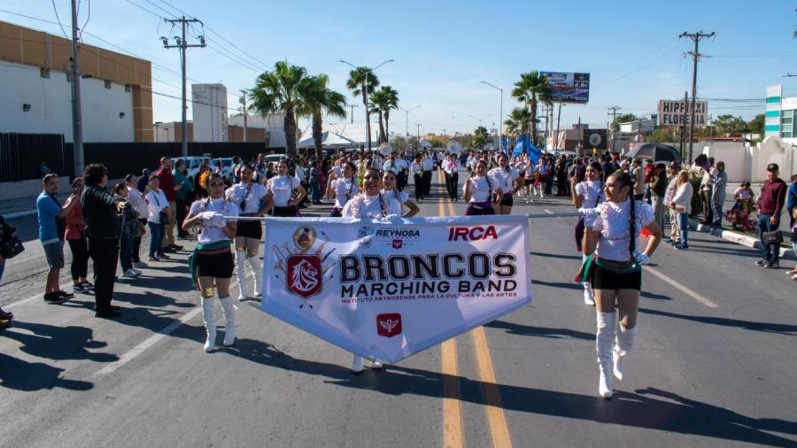 Engalan&oacute; Broncos Marching Band Desfile del 114 Aniversario de la Revoluci&oacute;n Mexicana