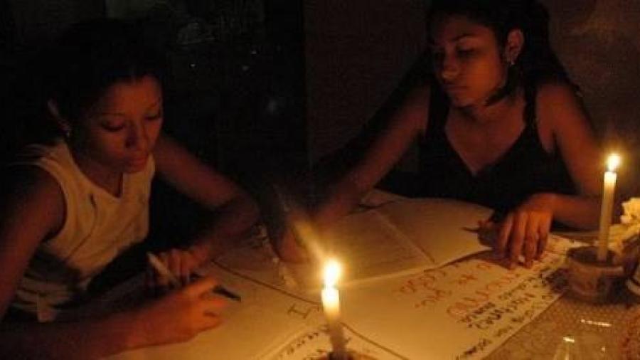 Sufren por falta de energía eléctrica en Altamira