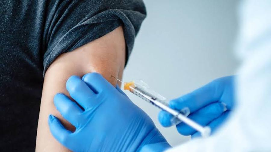 Vacuna Pfizer tiene efectividad del 98.9% para prevenir muerte, afirmó Israel