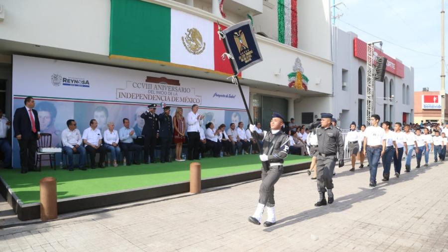 Preside Maki Ortiz desfile conmemorativo del CCVIII Aniversario de la Independencia Nacional
