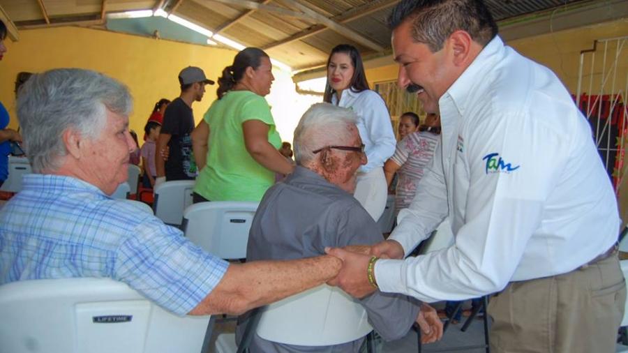 Ayuntamiento dona 2 minisplit a Jardín de Niños "Benito Juárez"