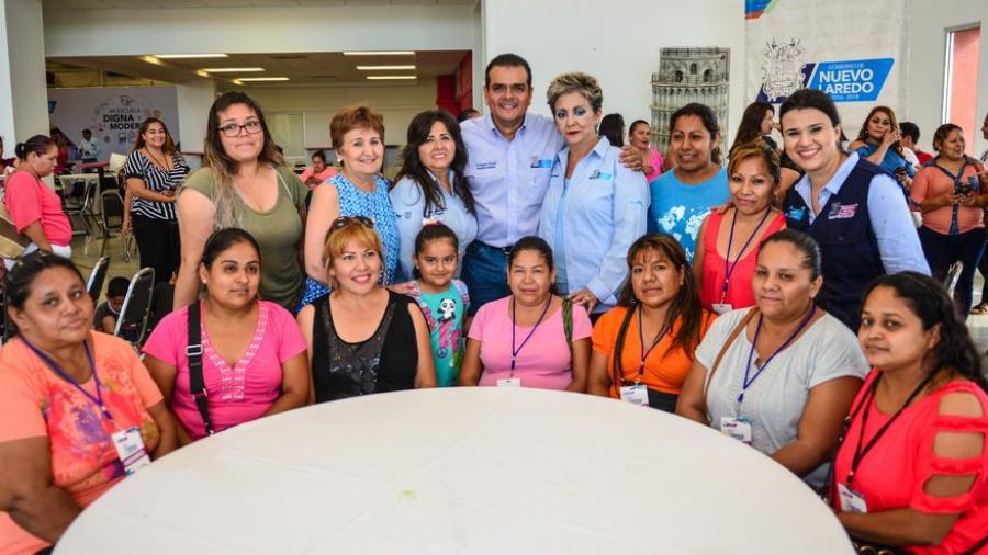 Exponen avance de obras de Mi Escuela Digna y Moderna
