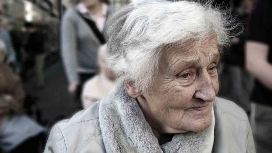 Mujer de 100 años se recupera de coronavirus
