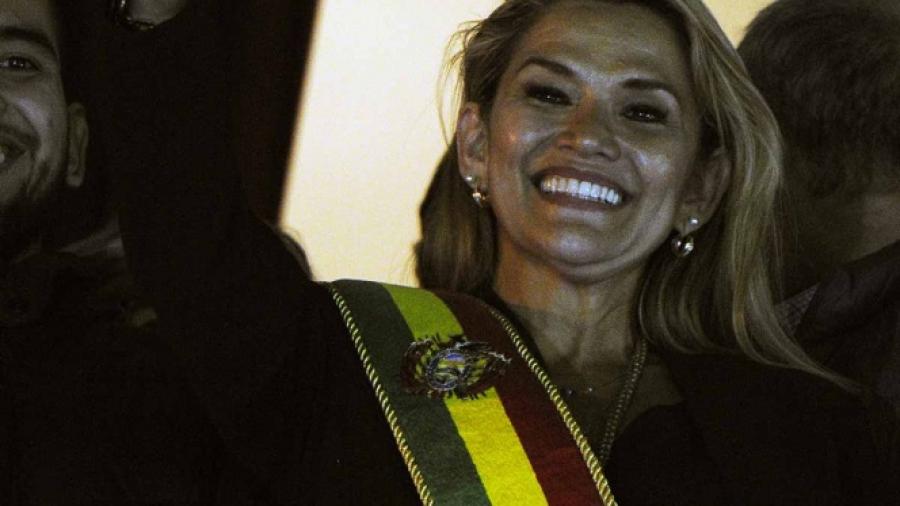 Presidenta interina de Bolivia, en busca de derogar la reelección