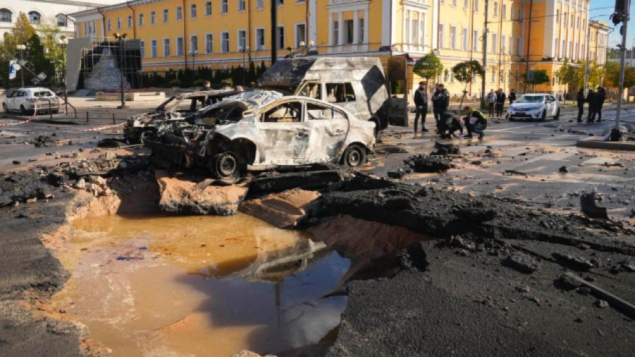 Lanza Rusia intenso ataque a zonas especiales de Kiev