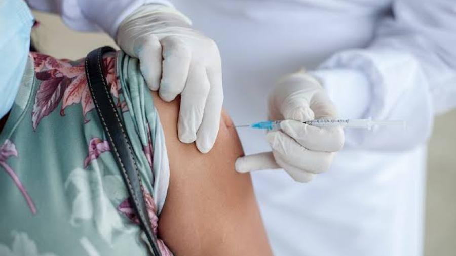 DHR Health recibe autorización de la FDA para aplicar 4ta dosis anticovid