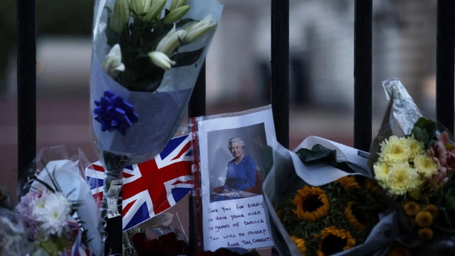 Confirma AMLO que Marcelo Ebrard asistirá al funeral de la reina Isabel ll