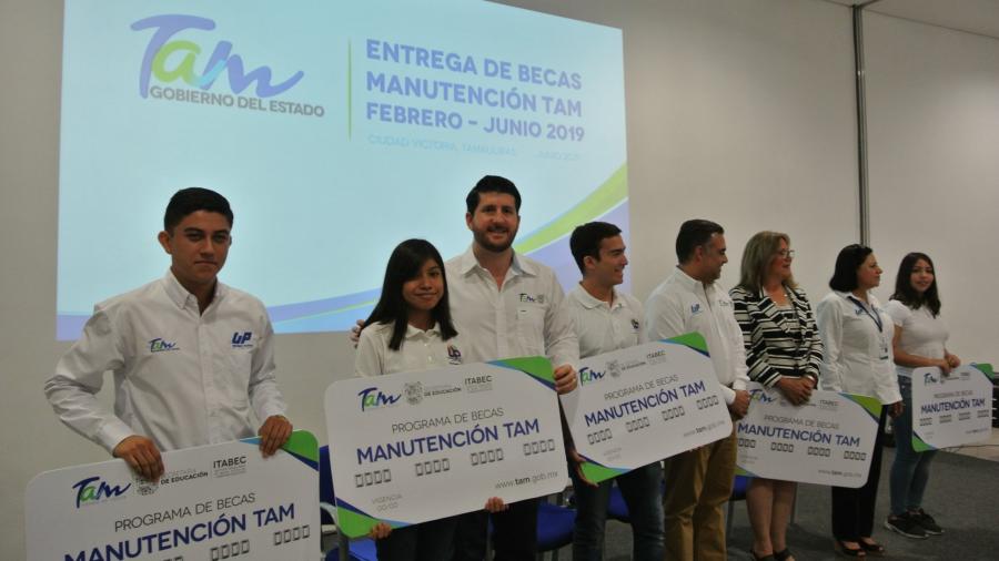 Alumnos UPV beneficiados con Beca ''Manutención Tam''