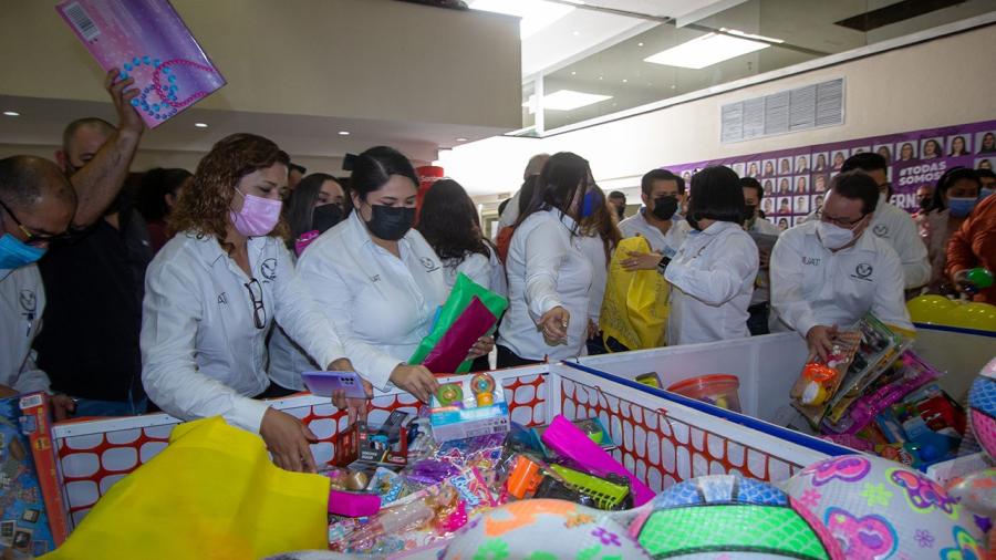 Invita Rector de la UAT a donar juguetes en el programa Coraz&oacute;n de Ni&ntilde;o 