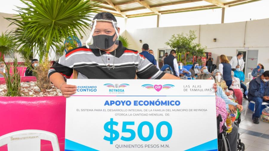 Entrega DIF Reynosa, becas "Apoyando tu futuro" "Contigo soy Capaz" y "Avanzando Contigo" 