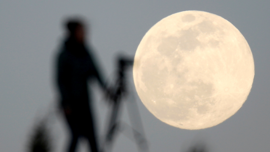 "Luna azul", iluminará la noche de Halloween.