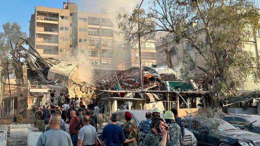 Al menos 8 muertos, incluido general iraní, en ataque israelí contra consulado en Damasco