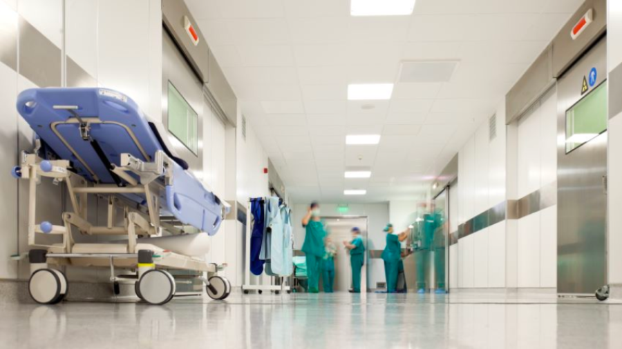 Autoridades de Texas alertan sobre una posible saturación de hospitales en dos semanas