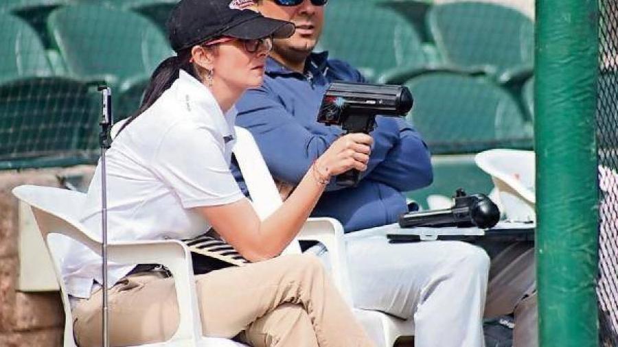 ¡Mexicana de historia! Karla Espinoza se une como scout a los Rays 