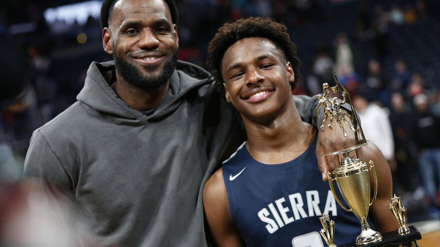 Bronny James, hijo de LeBron James, sufre paro cardíaco durante entrenamiento