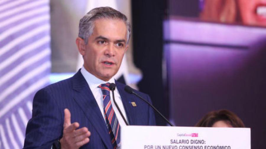 Salario mínimo de incrementarse cuanto antes: Mancera 