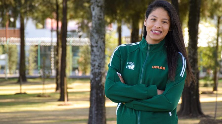 Seomara Sainz firma con liga italiana de voleibol