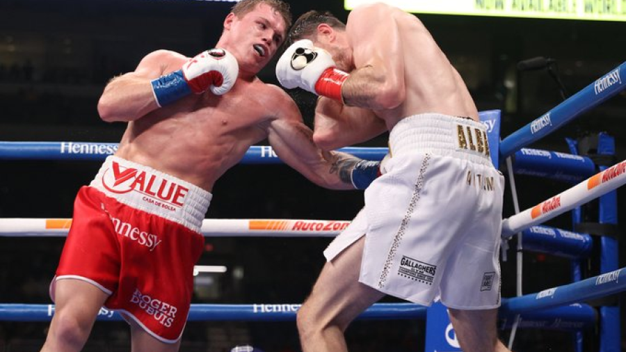 Canelo derrota a Callum Smith 