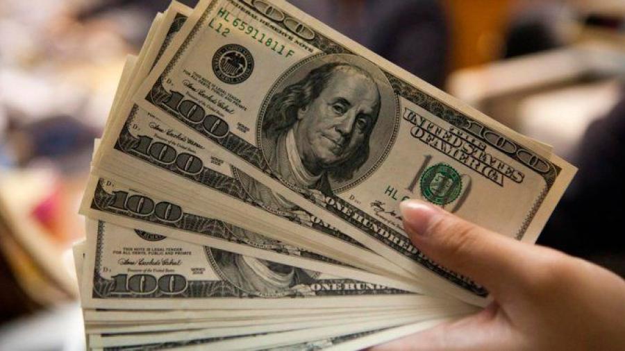 D&oacute;lar cotiza a la venta en 18.80 pesos en casas de cambio