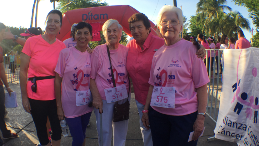 Corren contra el c&aacute;ncer de mama