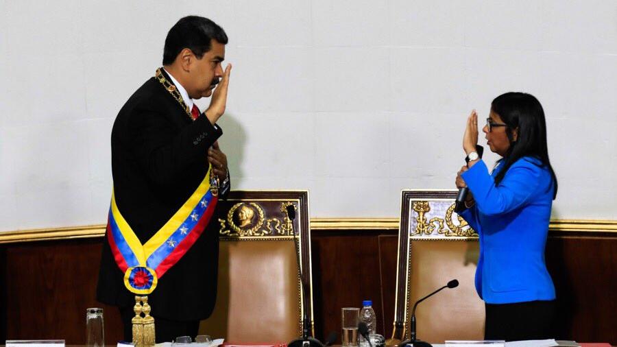 Nicolás Maduro jura como presidente de Venezuela