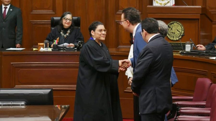 AMLO celebra que Lenia Batres se haya integrado a la SCJN