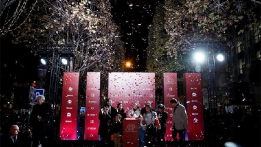 París recibirá nuevo año con iluminación navideña y espectáculo luminoso 