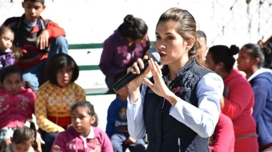 Entregan juguetes a niños en Guadalupe, NL