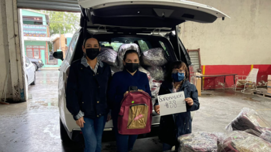 Avanza gobierno municipal en entrega de &uacute;tiles y uniformes escolares