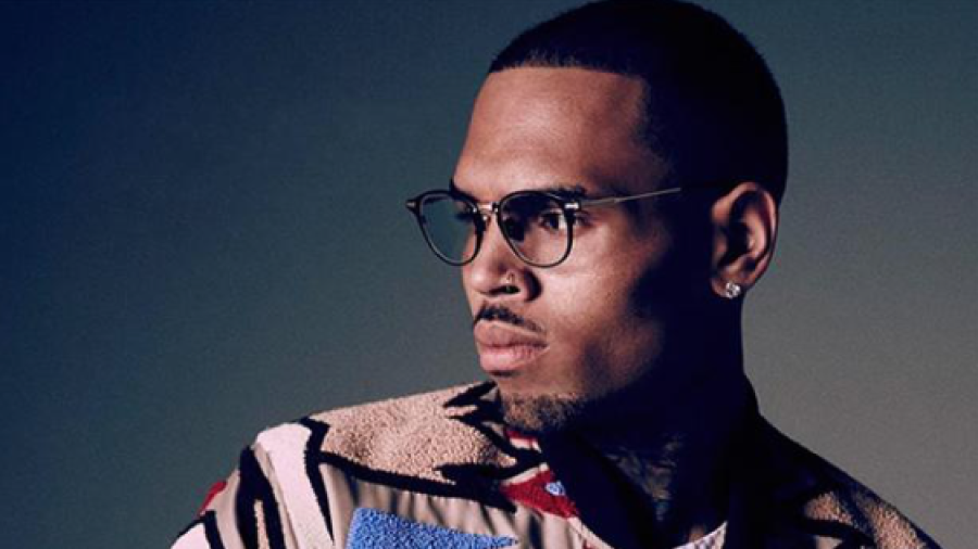 Chris Brown compra camioneta a prueba de balas