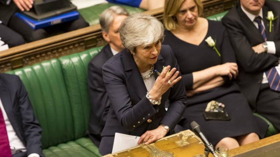 Theresa May compara lucha del Brexit con la victoria del Liverpool