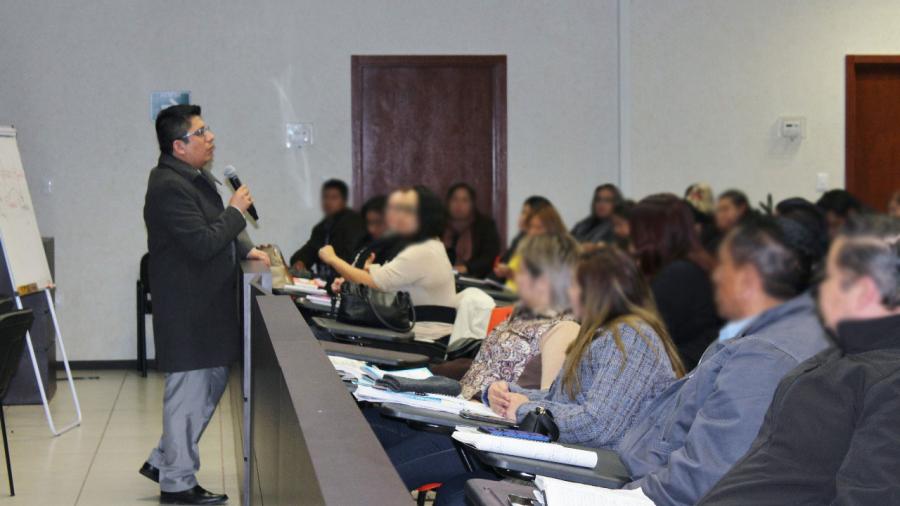 Reciben 90 servidores públicos de la PGJ capacitación