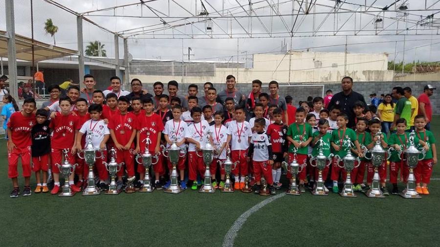 LIMUFUT premia torneo