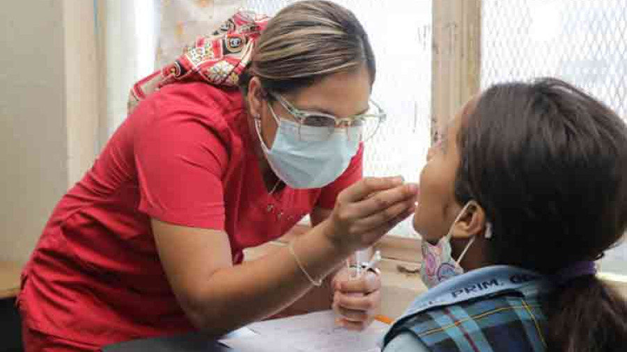 En lo que va de marzo  el programa  &ldquo;Escuela y Salud&rdquo;  ha brindado m&aacute;s de 3 mil 51 servicios a estudiantes