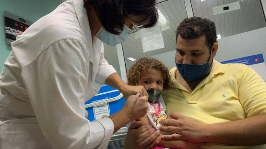 Empieza vacunación contra covid en menores de 2-18 años en Cuba