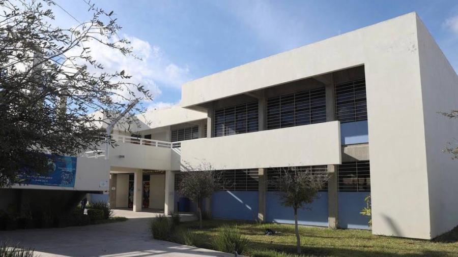 Preparatorias municipales implementan sistema h&iacute;brido de clases 