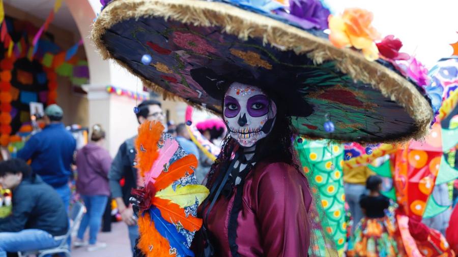 Disfrutan ciudadanos del Festival de la Catarina 