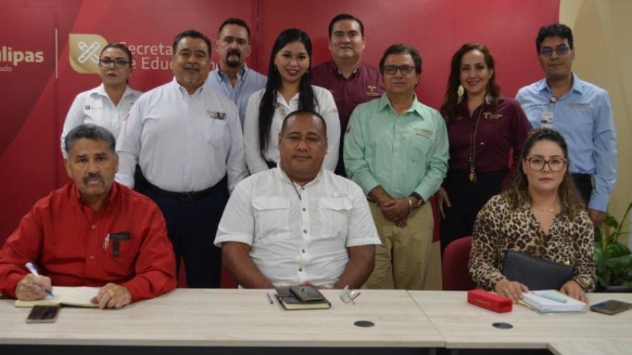 Capacitan a personal de la SET sobre atención en procesos médicos de trabajadores educativos