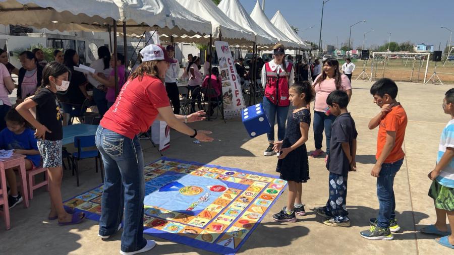 Agradecen vecinos del sur de la ciudad brigada médico a médico asistencial del sistema DIF