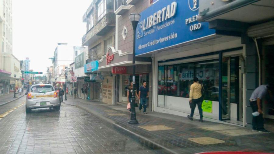 Se queja titular de Canaco por fallas de CFE