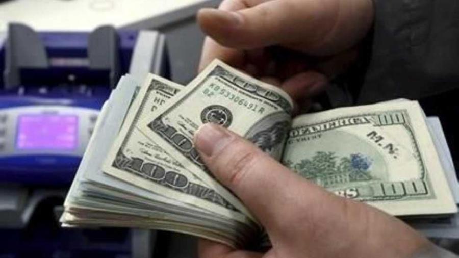 D&oacute;lar cotiza a la venta en 18.50 pesos en casas de cambio 