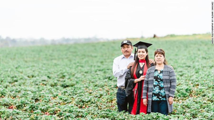 La inspiradora historia de Erica Alfaro y sus fotos de graduación