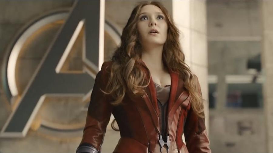 Actriz de 'Avengers' pide uniforme menos escotado